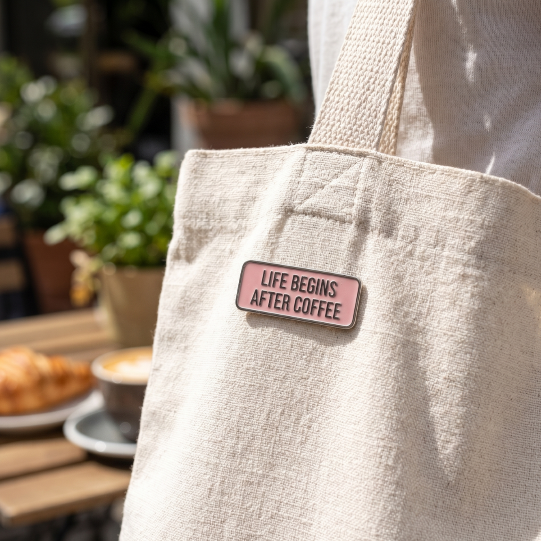 Kaffee-Pin Life Begins After Coffee – Bild 2